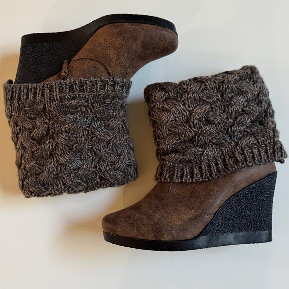 MUK LUKS Women's Sienna Wedge Brown Boots Sock Booties Knit Cuff NWT Size 7 NEW - Picture 4 of 10